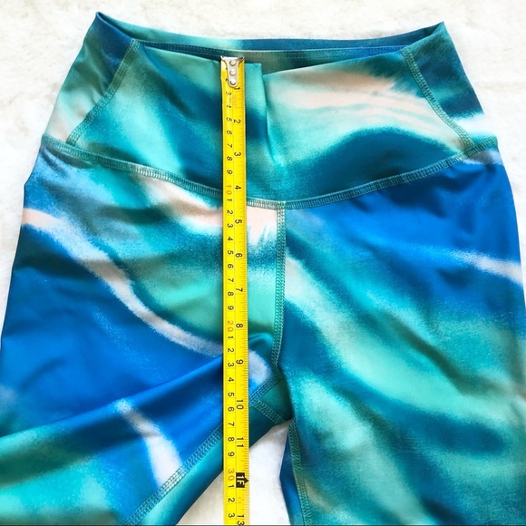 SPLITS59 SET - BLUE/GREEN TIE DYE GERI BRA TOP & LIV HIGH WAIST LEGGINGS - Picture 9 of 14